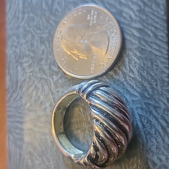 Large silver color stretch ring - Picture 5 of 6